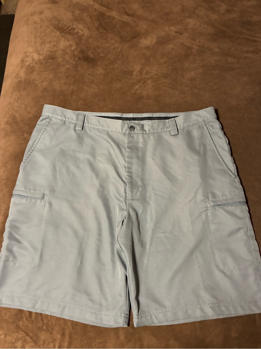 Izod gray Men's Hybrid Cargo Shorts size 42
